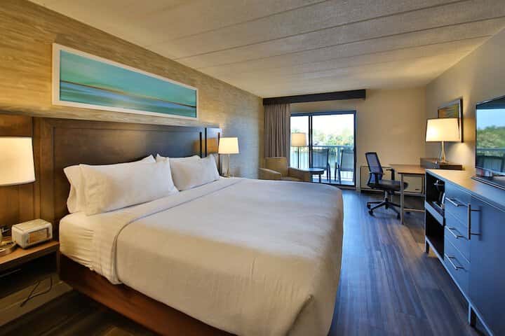 Room 2 of 120