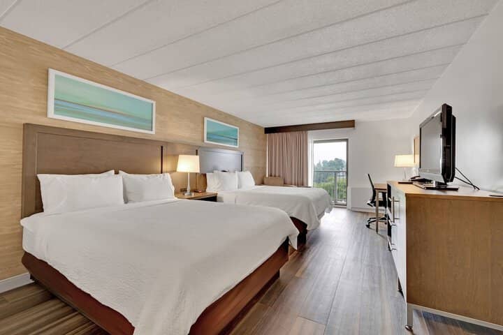Room 16 of 120